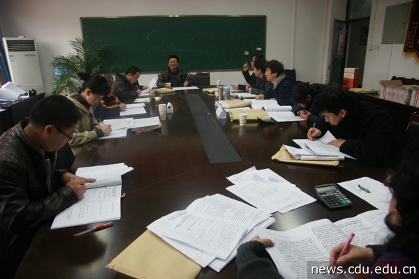 2 艺术招生阅卷（艺术学院）.jpg