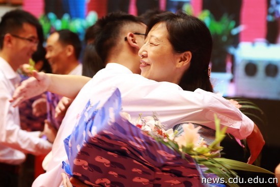 师生情 (5).jpg