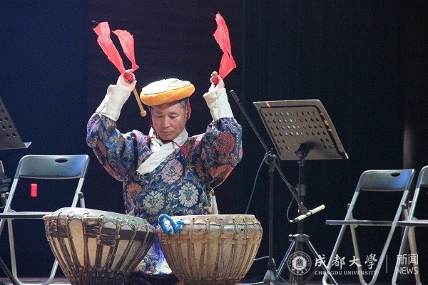 张朋13-1.jpg