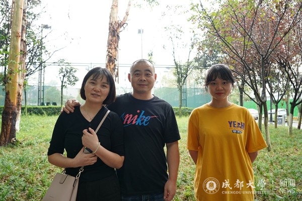 李陈雨诗 (2).jpg