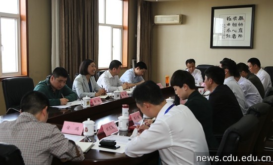 市委组织部副部长到校调研 (2)_副本.jpg