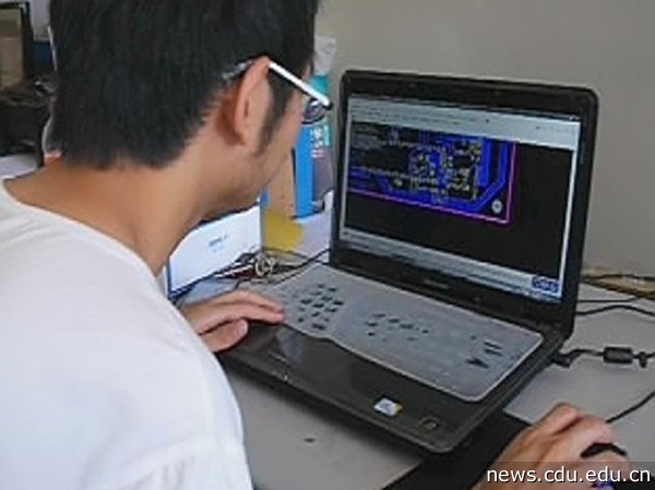 绘制PCB图.jpg