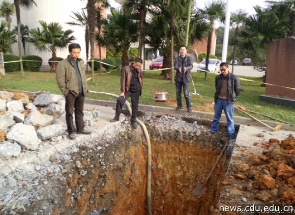 QQ截图20121121155331.jpg