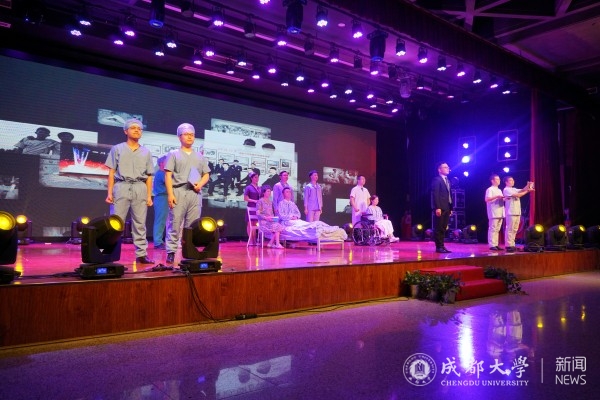 情景剧《情怀》荣获2020年全国医院人文管理路演大赛年度最具魅力奖4.jpg