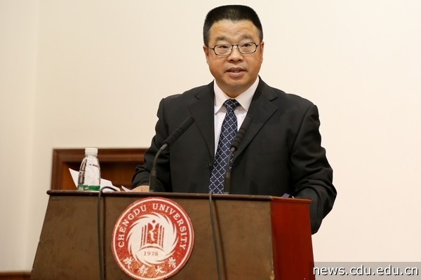 屠火明书记2.jpg